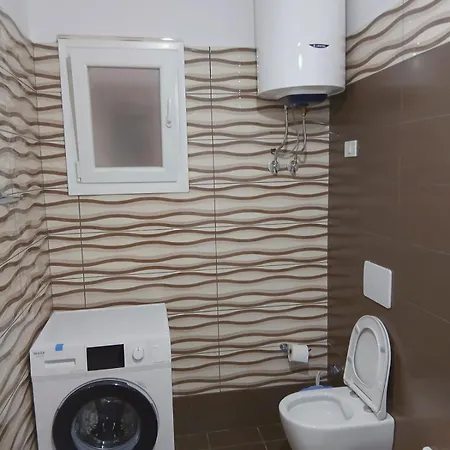 Amaris-kian Tragaj Apparent * Vlorë